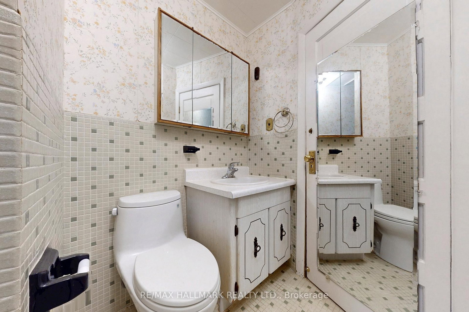 Detached House for sale at 63 Oxford Street, Richmond Hill, Ontario, L4C 4L6 - Mill Pond - MLS: N12979766