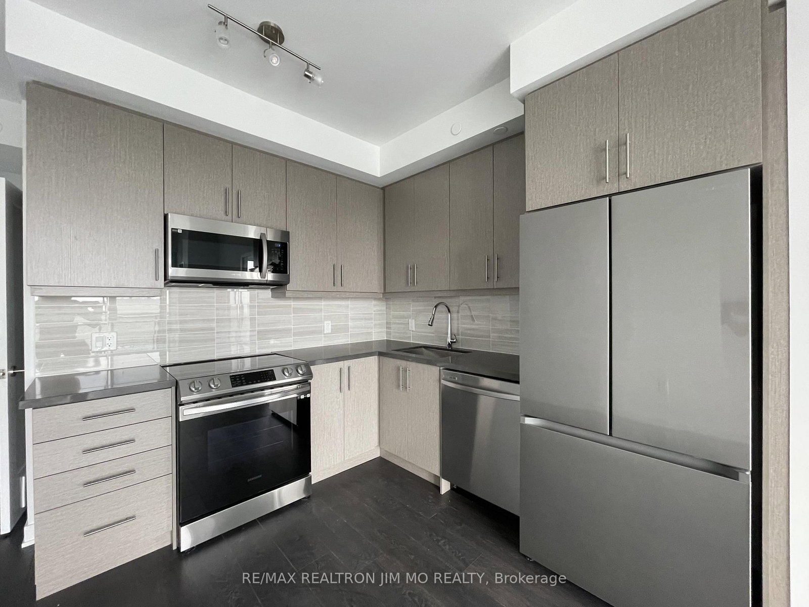 95 Oneida Crescent, Unit 2304 - Photo 10