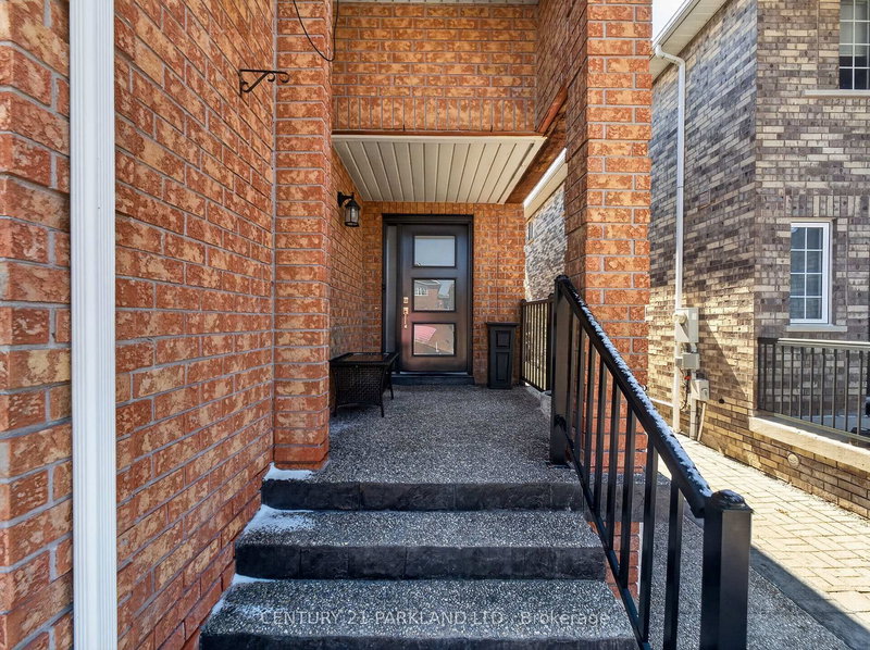 181 Purcell Cres, Vaughan, L6A 3C5 | Image 2