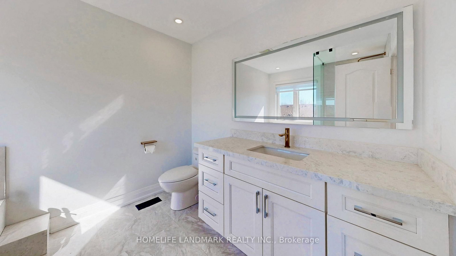 Semi-Detached House for sale at 32 Arco Circle, Vaughan, Ontario, L6A 3Z7 - Maple - MLS: N12980506