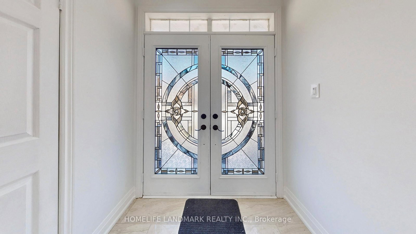 Semi-Detached House for sale at 32 Arco Circle, Vaughan, Ontario, L6A 3Z7 - Maple - MLS: N12980506