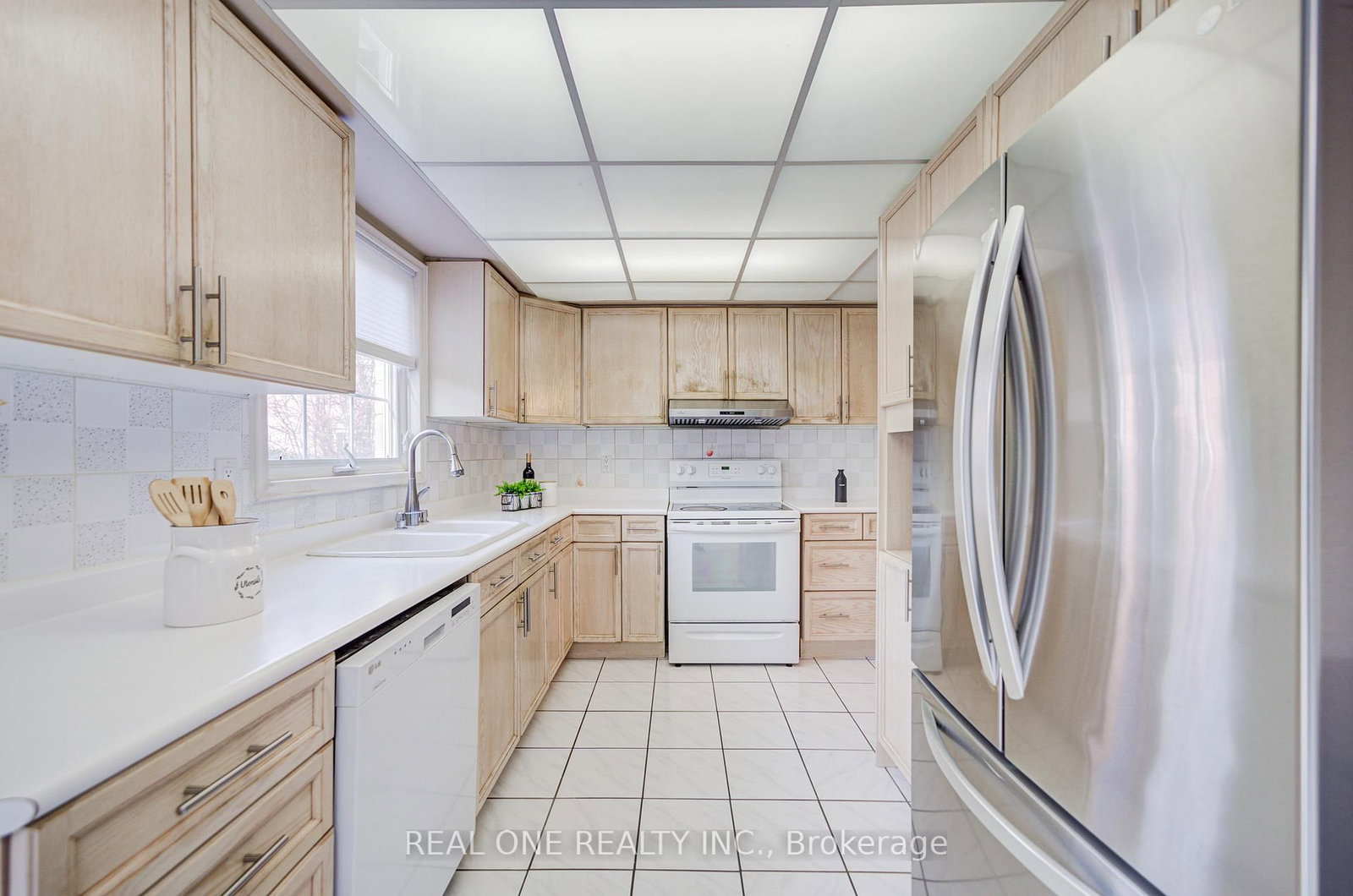 Detached House for sale at 31 Coulter's Mill Gate, Vaughan, Ontario, L4J 6N3 - Brownridge - MLS: N12980618