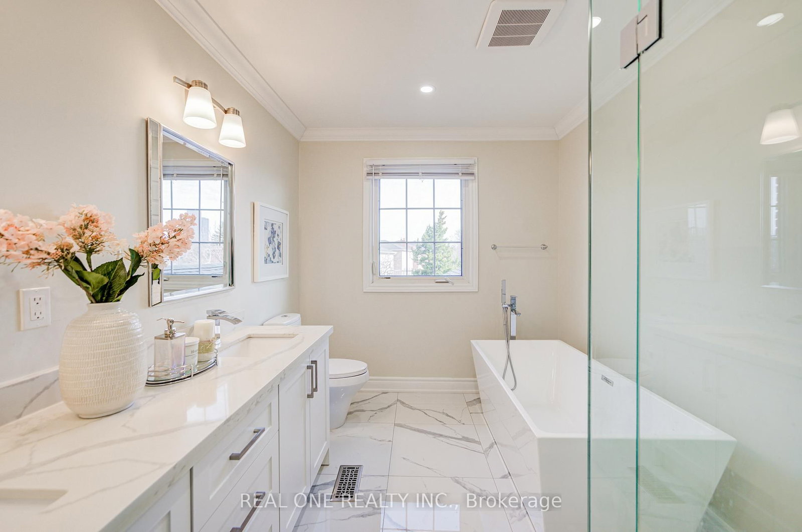 Detached House for sale at 31 Coulter's Mill Gate, Vaughan, Ontario, L4J 6N3 - Brownridge - MLS: N12980618