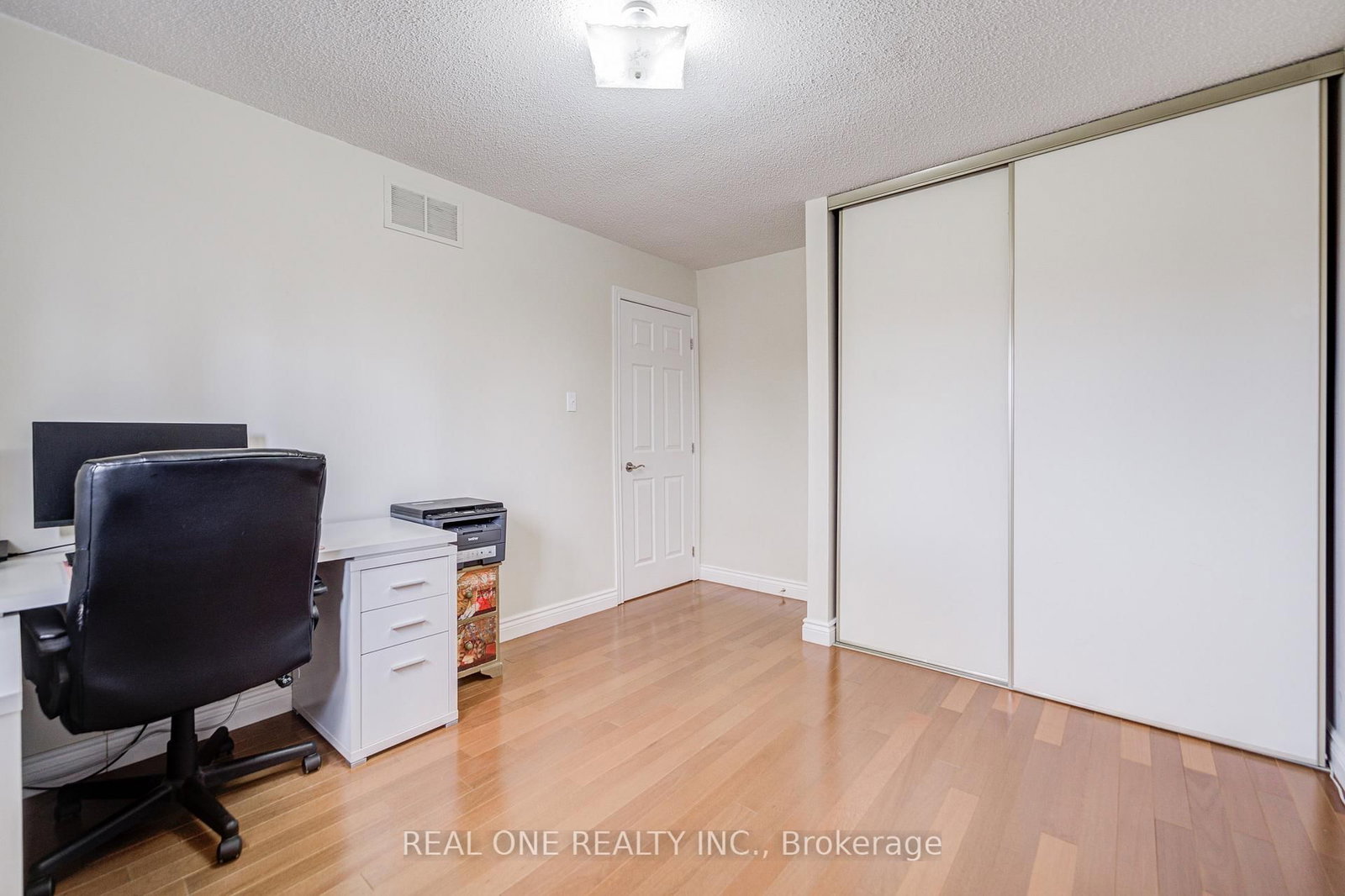 Detached House for sale at 31 Coulter's Mill Gate, Vaughan, Ontario, L4J 6N3 - Brownridge - MLS: N12980618