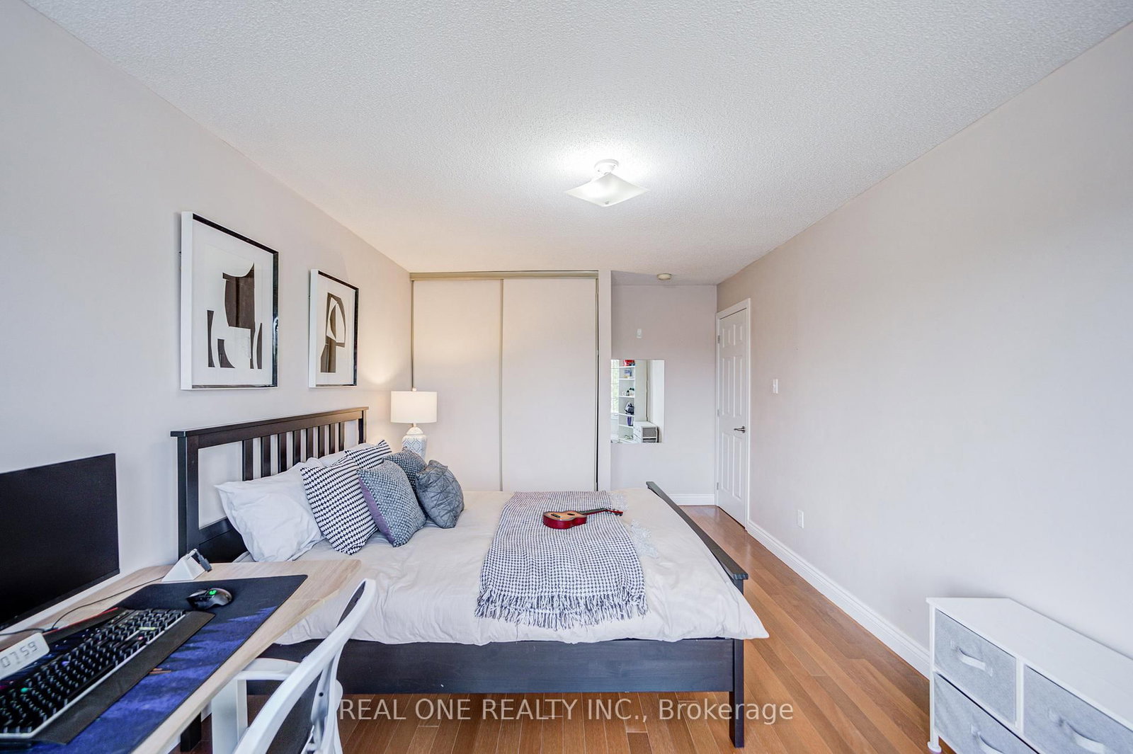 Detached House for sale at 31 Coulter's Mill Gate, Vaughan, Ontario, L4J 6N3 - Brownridge - MLS: N12980618