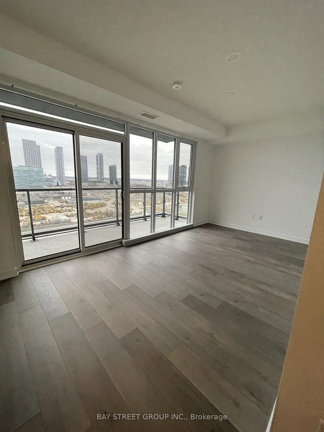 1717 - 10 Honeycrisp Crescent