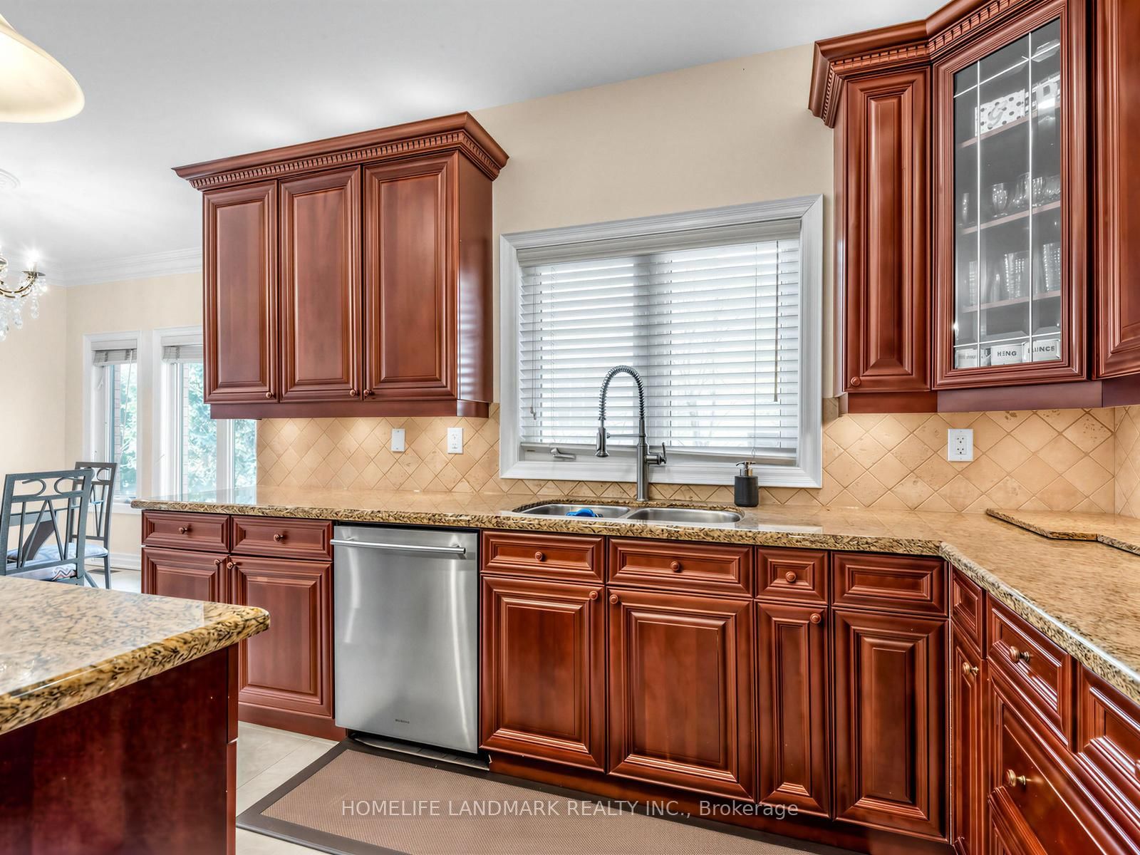 Detached House for sale at 59 Black Walnut Crescent, Richmond Hill, Ontario, L4B 3S3 - Langstaff - MLS: N12980644