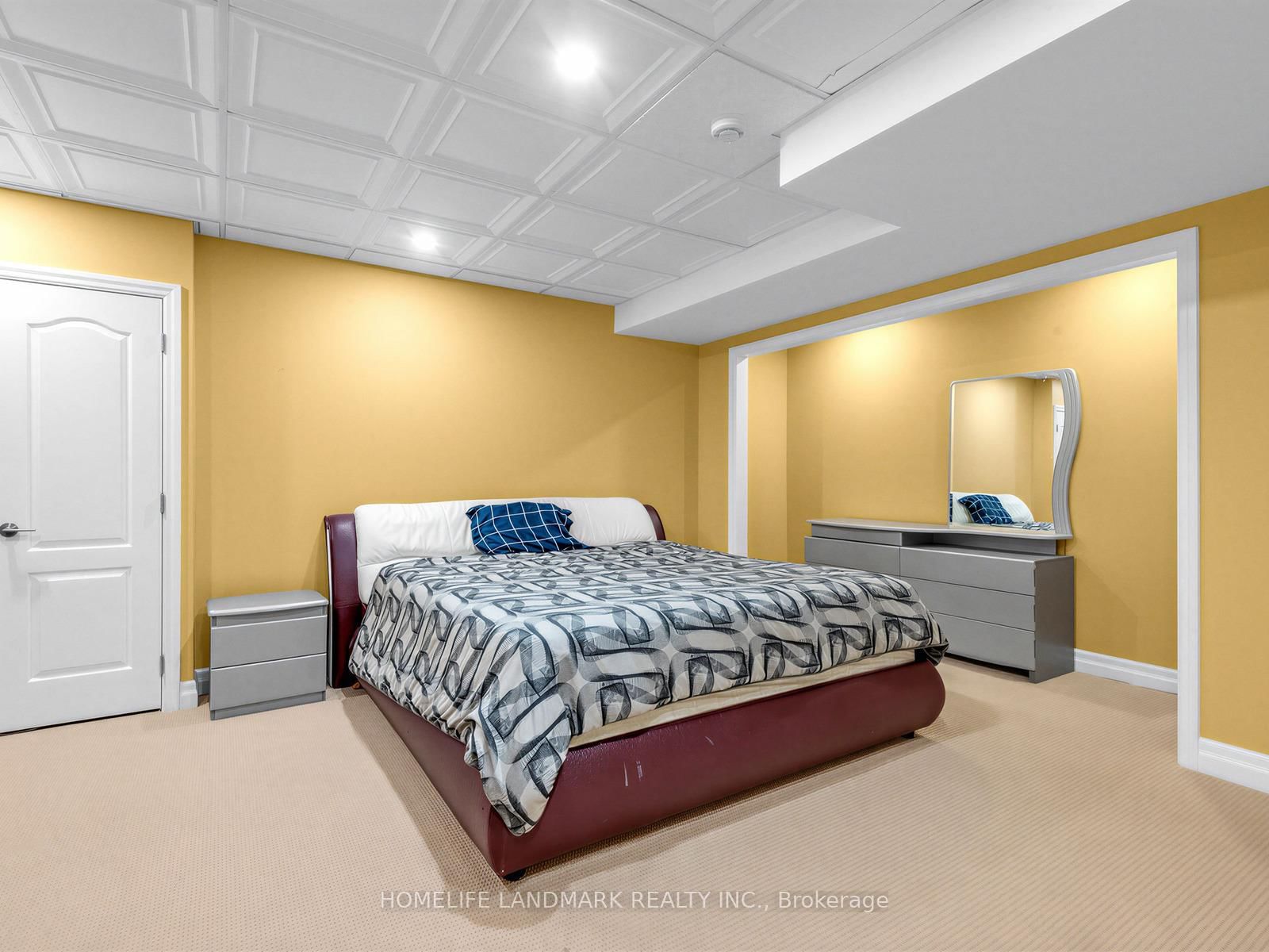 Detached House for sale at 59 Black Walnut Crescent, Richmond Hill, Ontario, L4B 3S3 - Langstaff - MLS: N12980644