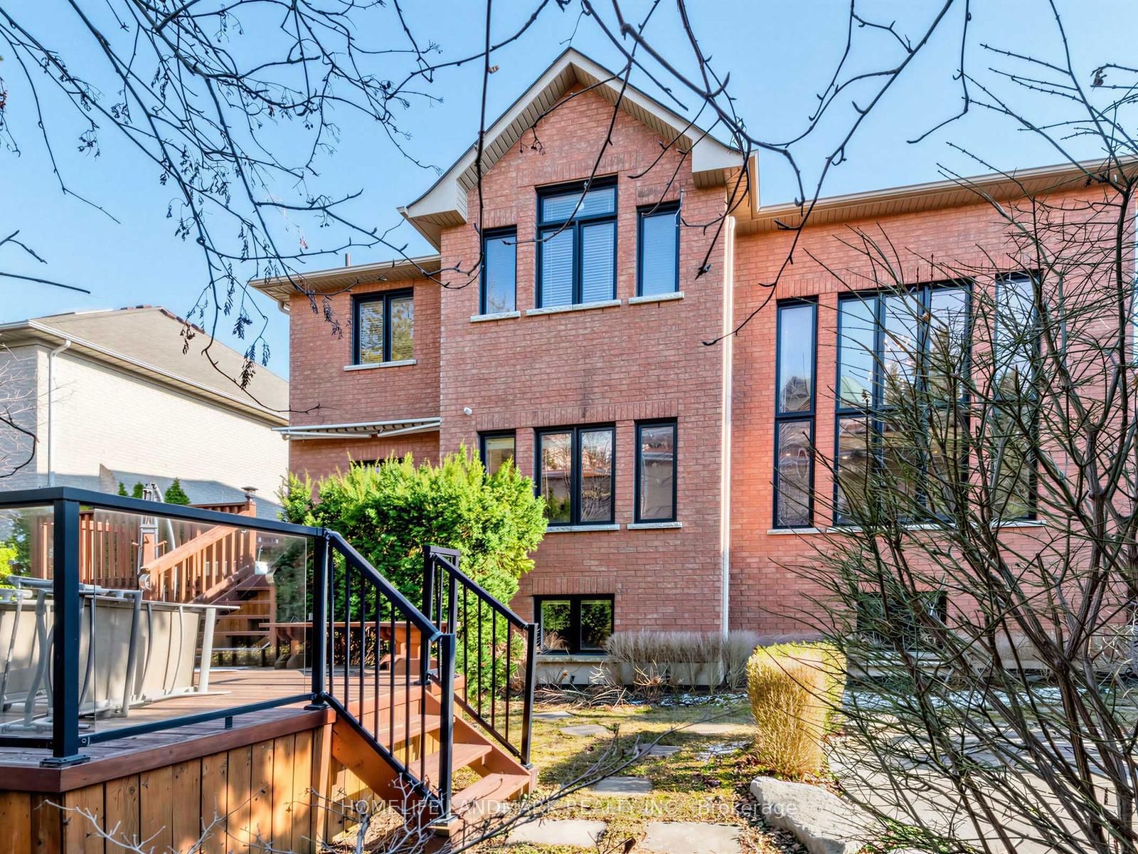 Detached House for sale at 59 Black Walnut Crescent, Richmond Hill, Ontario, L4B 3S3 - Langstaff - MLS: N12980644