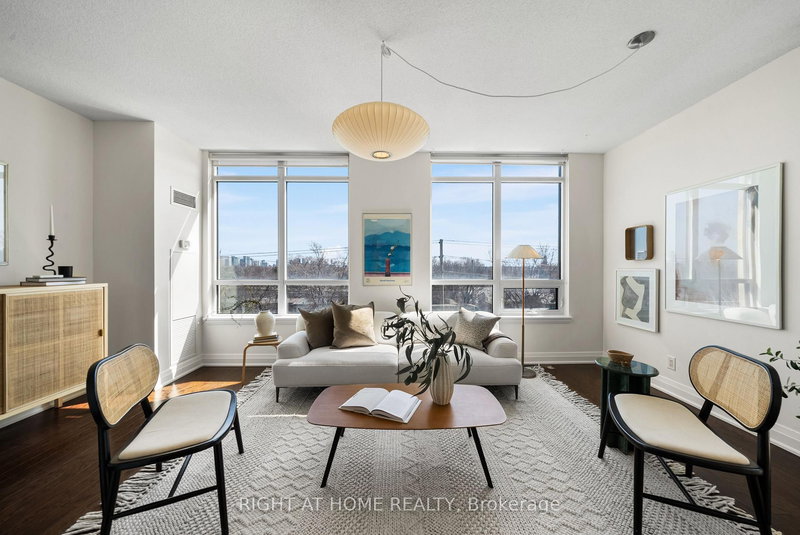 520 Steeles Ave W #611, Vaughan, Ontario