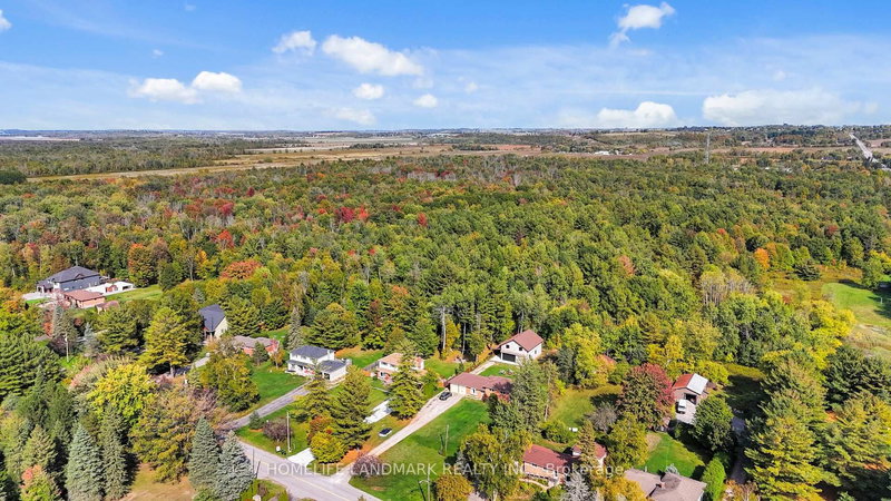 20573 Yonge St, East Gwillimbury, L3Y 4V8 | Image 2