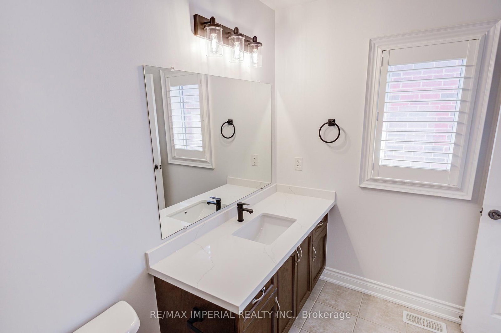 Detached House for sale at 28 Mancini Crescent, Richmond Hill, Ontario, L4E 0T1 - Jefferson - MLS: N12980928