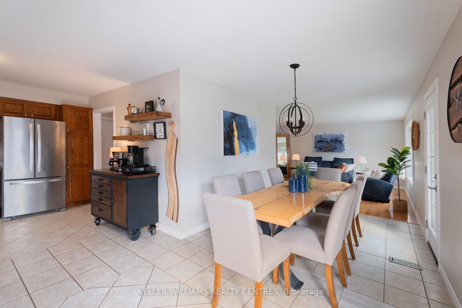 Detached House for sale at 2209 Willard Avenue, Innisfil, Ontario, L9S 2C1 - Alcona - MLS: N12980986