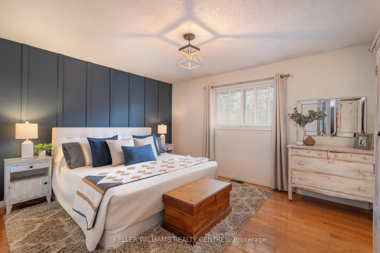 Detached House for sale at 2209 Willard Avenue, Innisfil, Ontario, L9S 2C1 - Alcona - MLS: N12980986