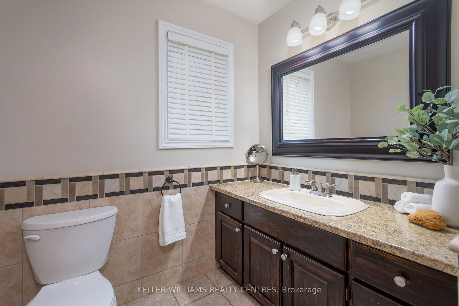 Detached House for sale at 2209 Willard Avenue, Innisfil, Ontario, L9S 2C1 - Alcona - MLS: N12980986