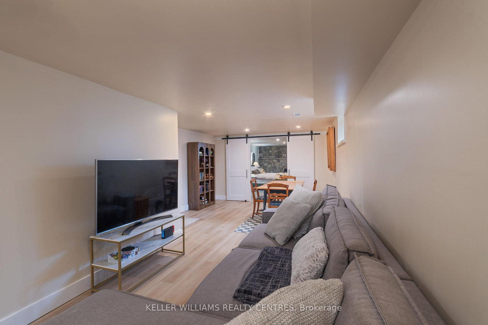 Detached House for sale at 2209 Willard Avenue, Innisfil, Ontario, L9S 2C1 - Alcona - MLS: N12980986