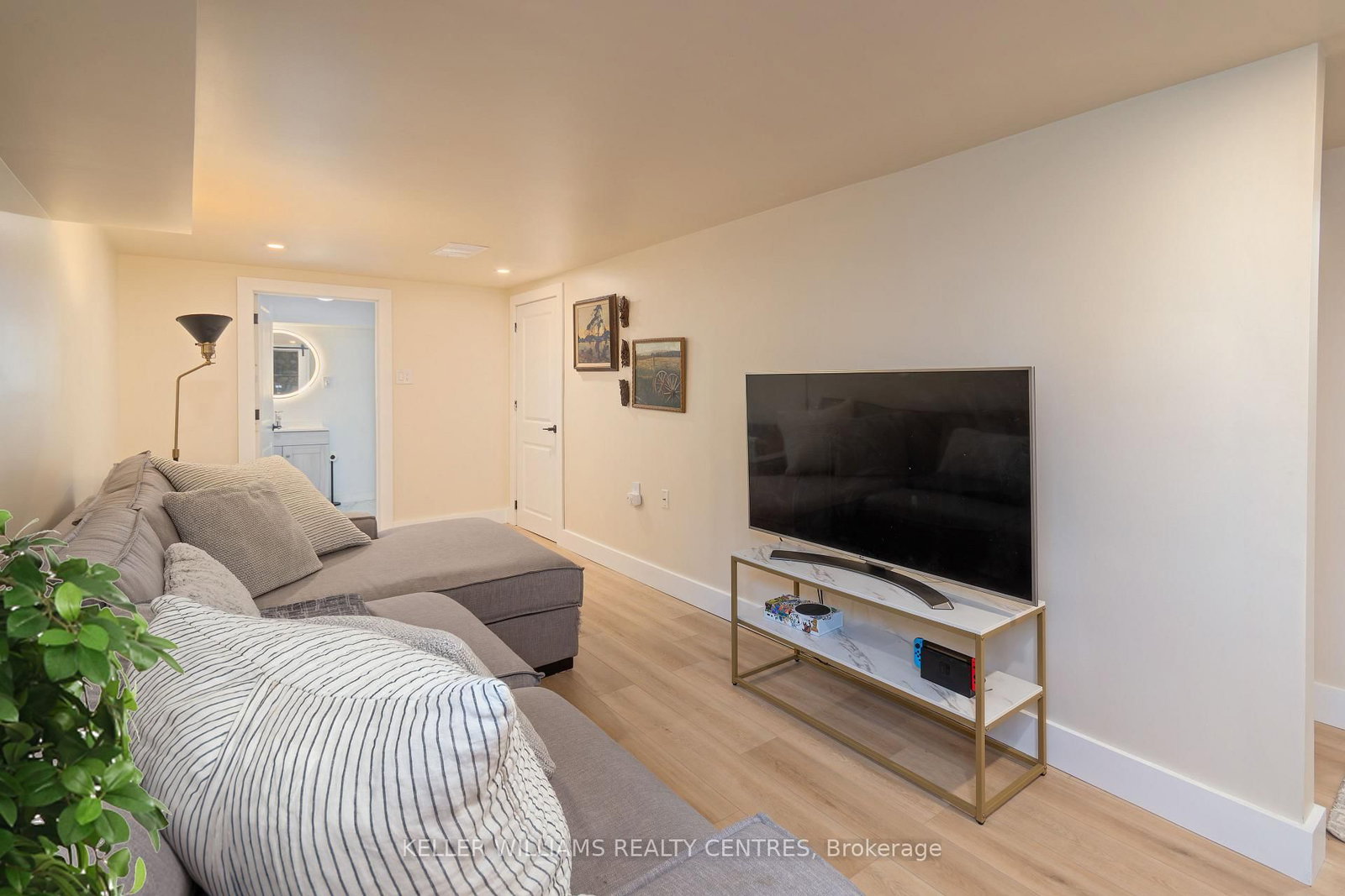 Detached House for sale at 2209 Willard Avenue, Innisfil, Ontario, L9S 2C1 - Alcona - MLS: N12980986