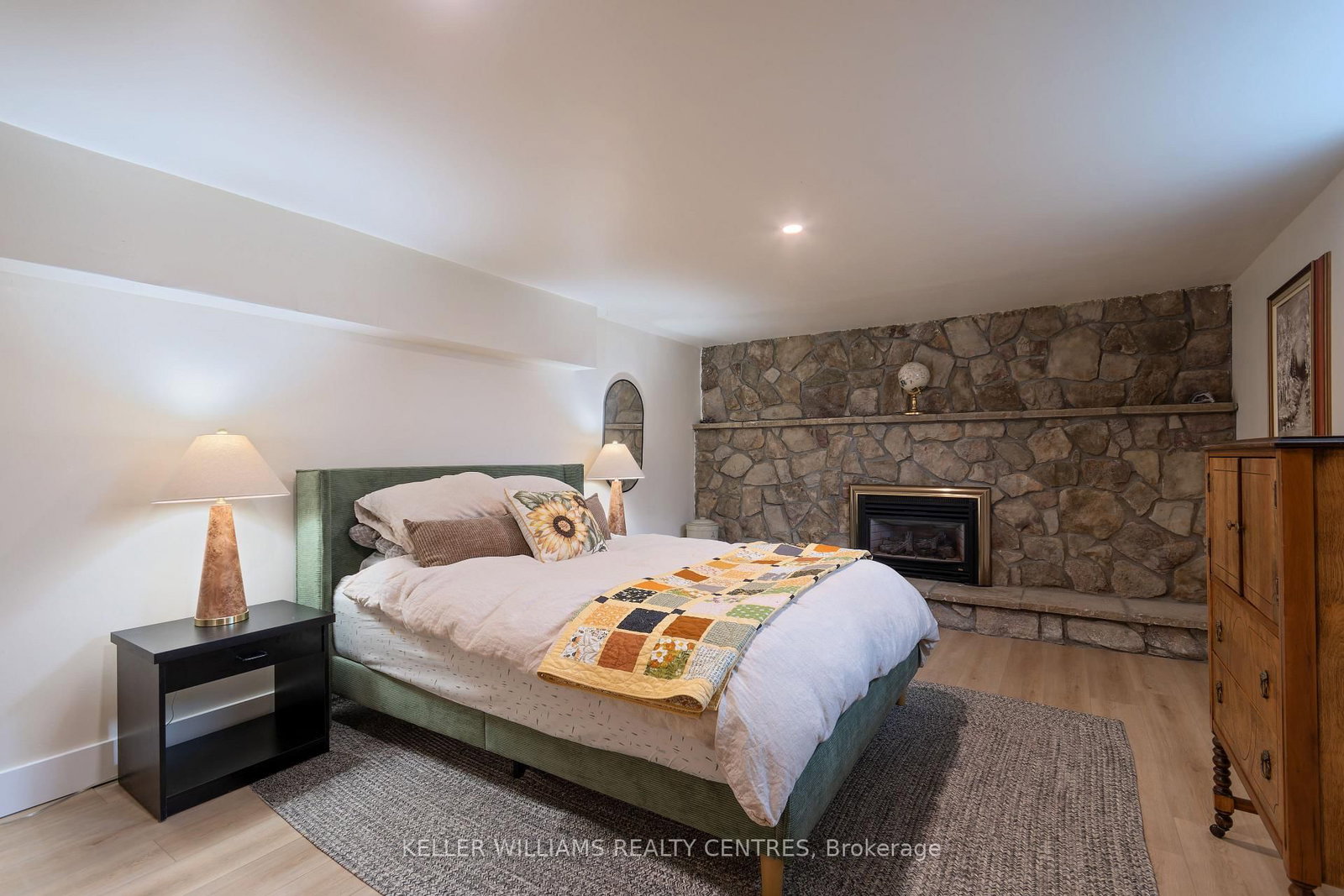 Detached House for sale at 2209 Willard Avenue, Innisfil, Ontario, L9S 2C1 - Alcona - MLS: N12980986