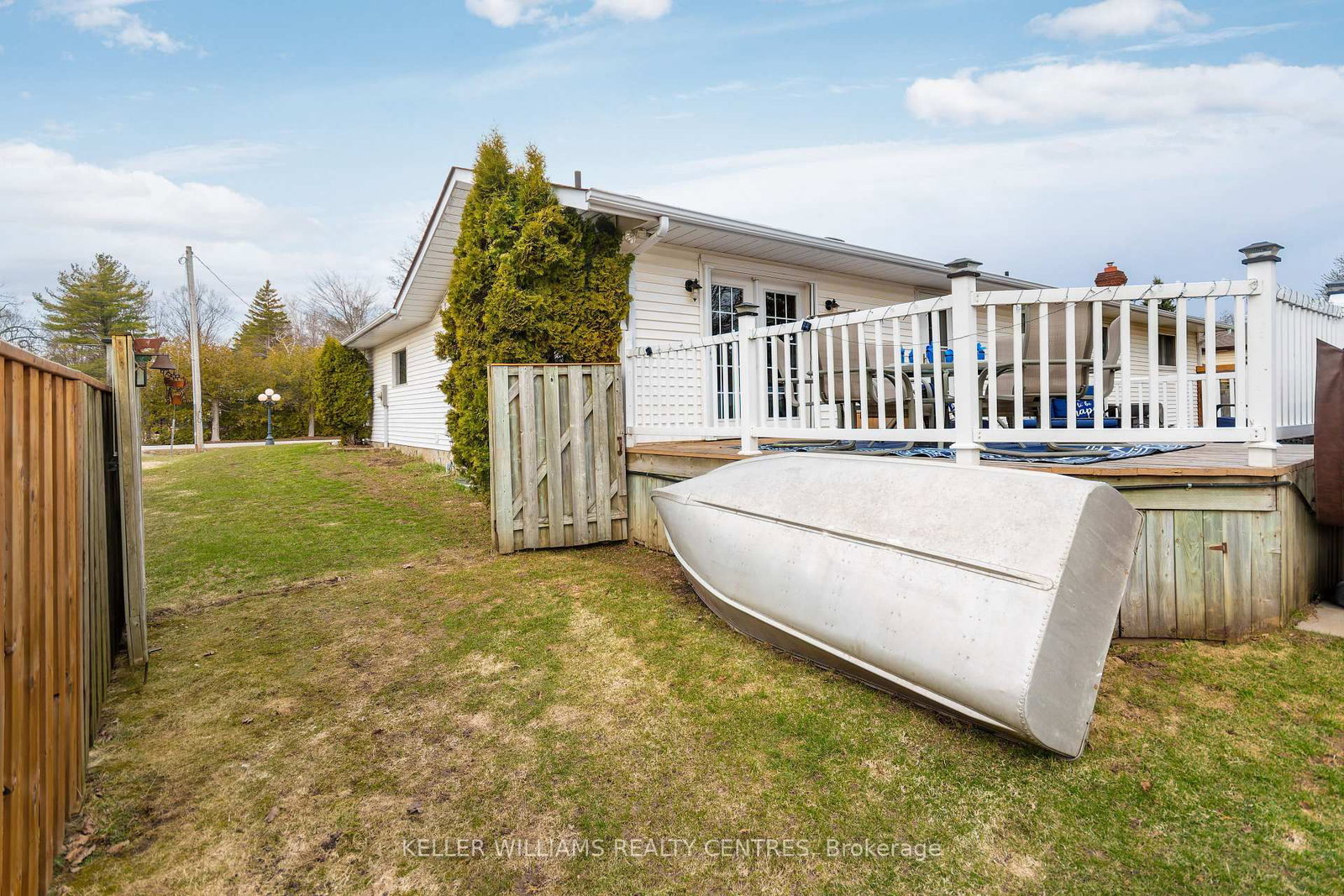 Detached House for sale at 2209 Willard Avenue, Innisfil, Ontario, L9S 2C1 - Alcona - MLS: N12980986