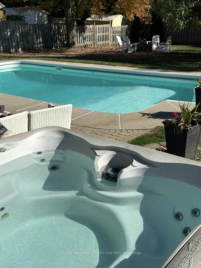 Detached House for sale at 2209 Willard Avenue, Innisfil, Ontario, L9S 2C1 - Alcona - MLS: N12980986