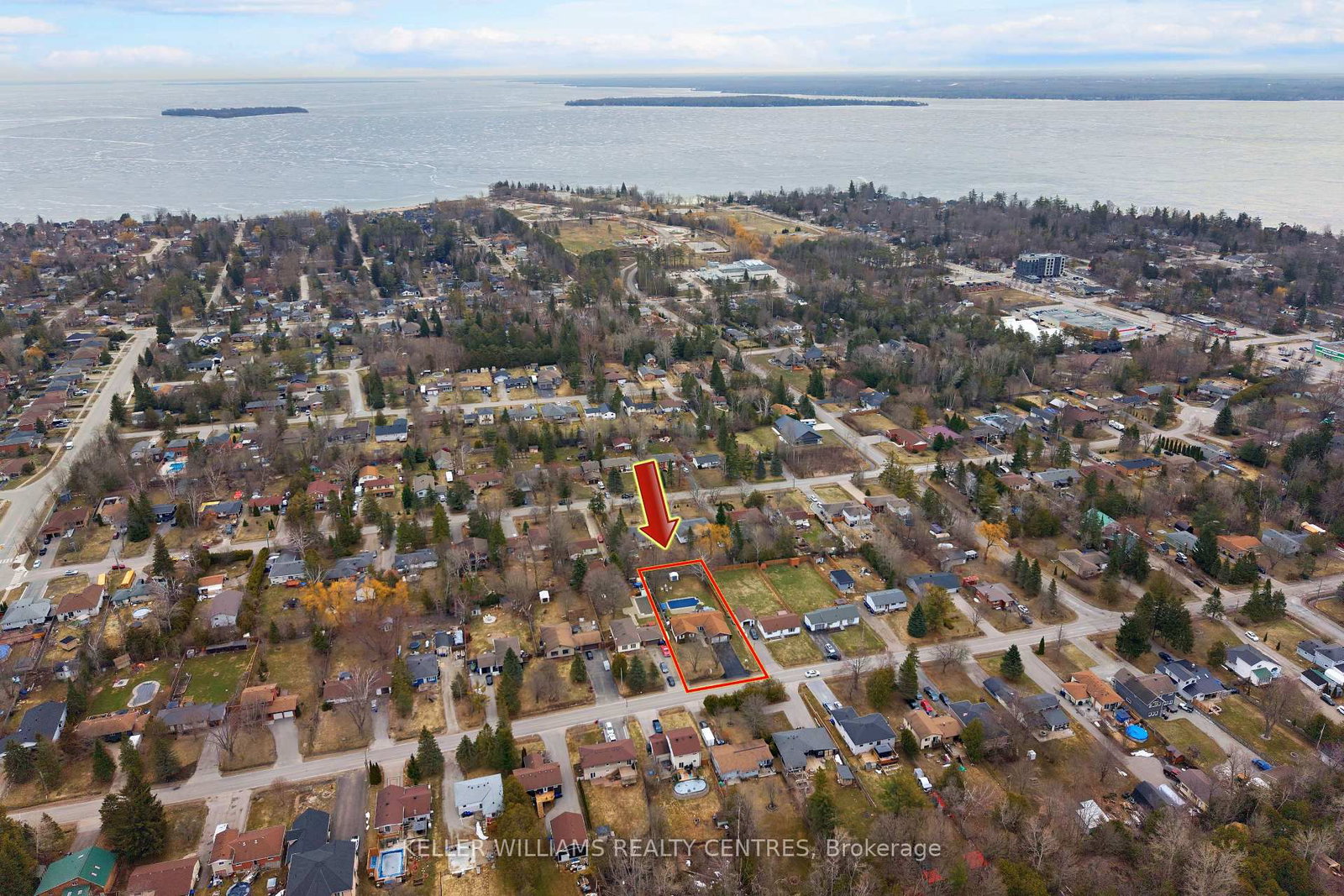 Detached House for sale at 2209 Willard Avenue, Innisfil, Ontario, L9S 2C1 - Alcona - MLS: N12980986