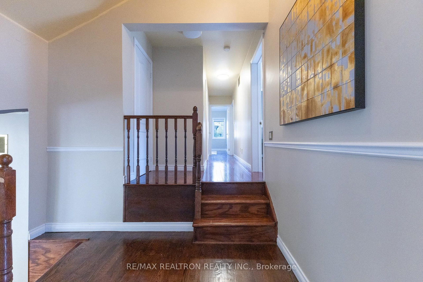 Detached House for sale at 142 Hillsview Drive, Richmond Hill, Ontario, L4C 1T2 - Observatory - MLS: N12981042