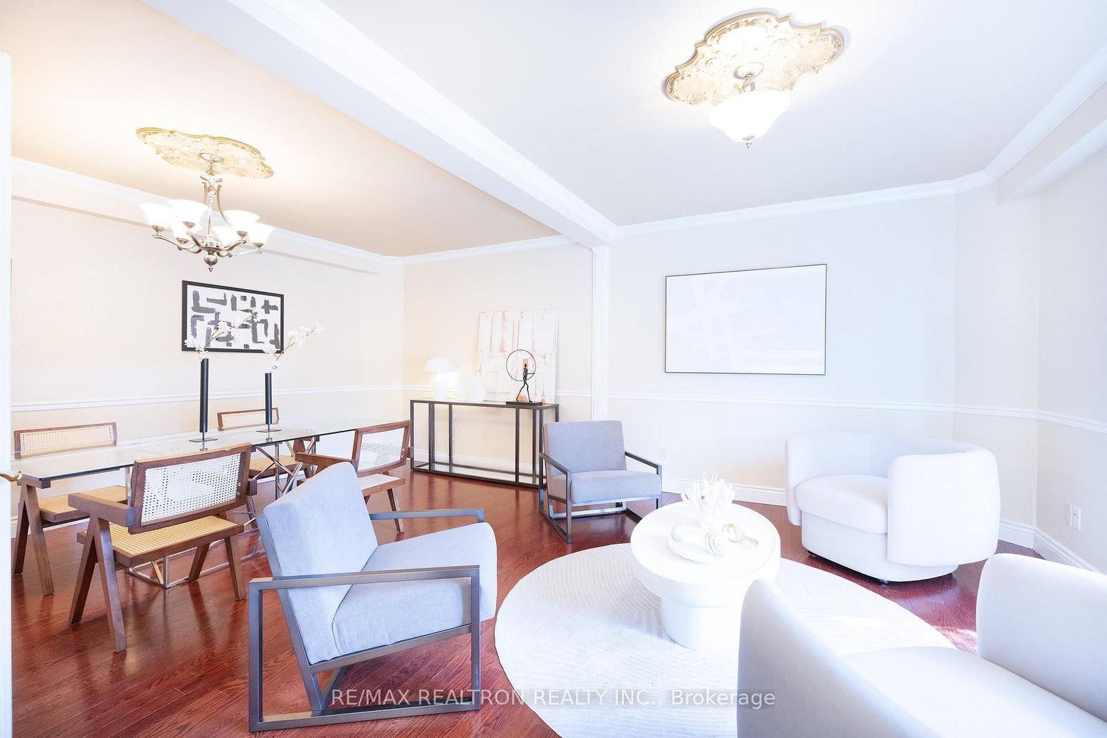 Detached House for sale at 142 Hillsview Drive, Richmond Hill, Ontario, L4C 1T2 - Observatory - MLS: N12981042