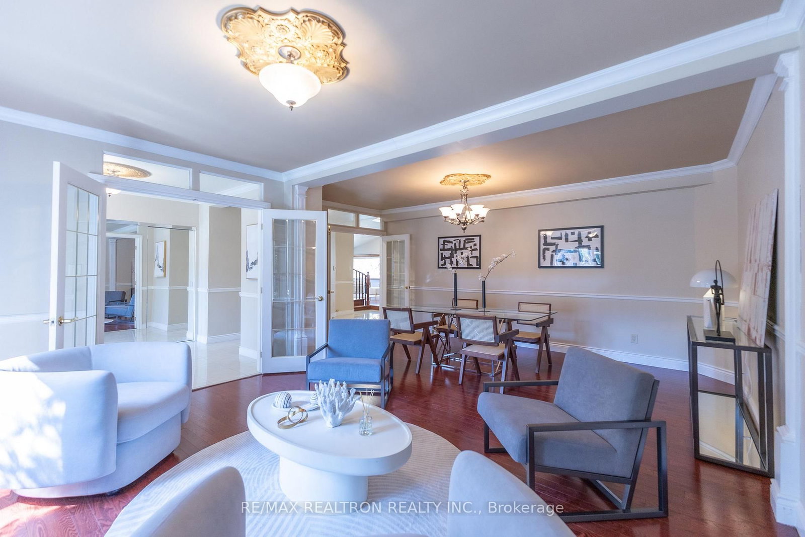 Detached House for sale at 142 Hillsview Drive, Richmond Hill, Ontario, L4C 1T2 - Observatory - MLS: N12981042