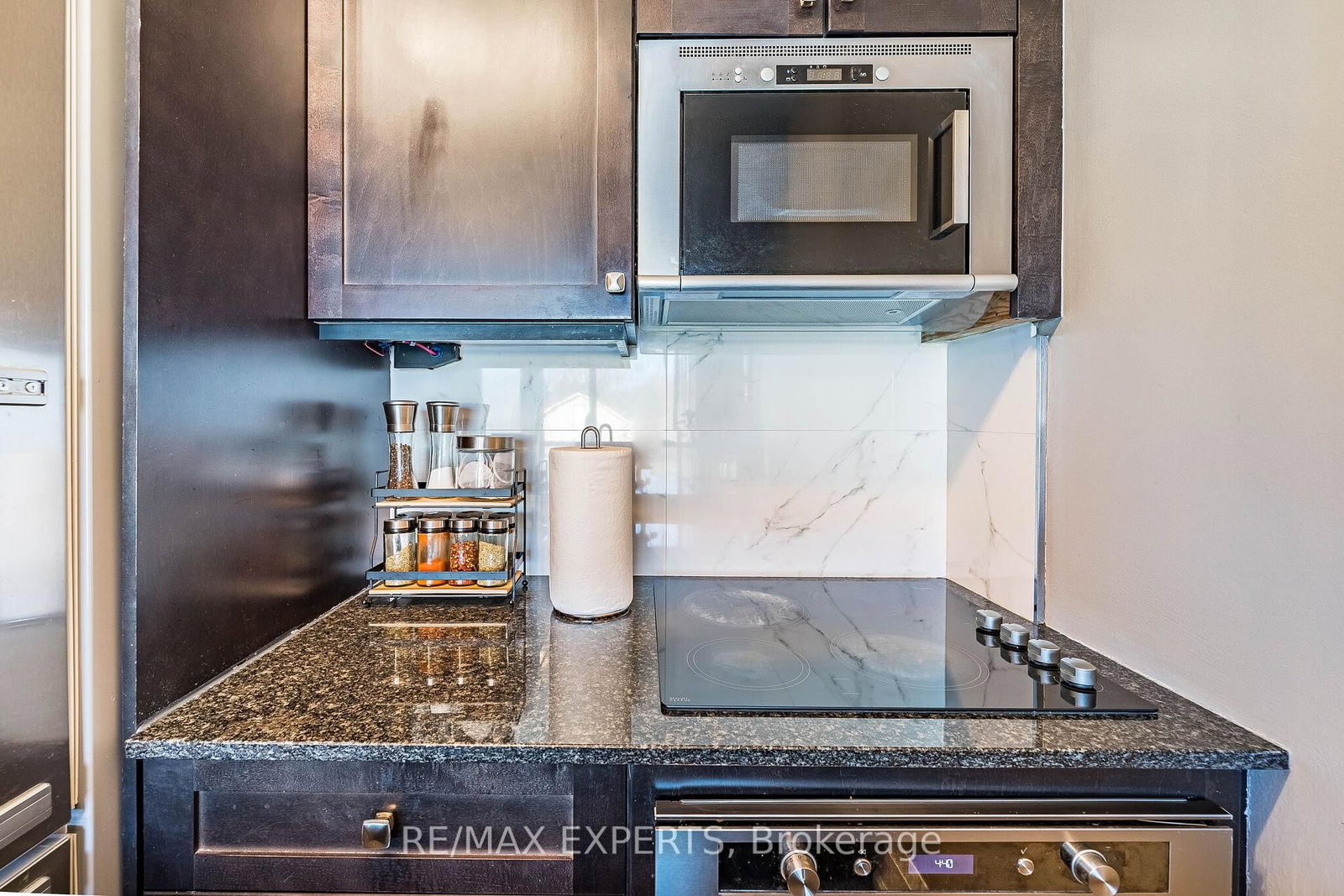 8302 Islington Avenue, Unit 211 - Photo 15