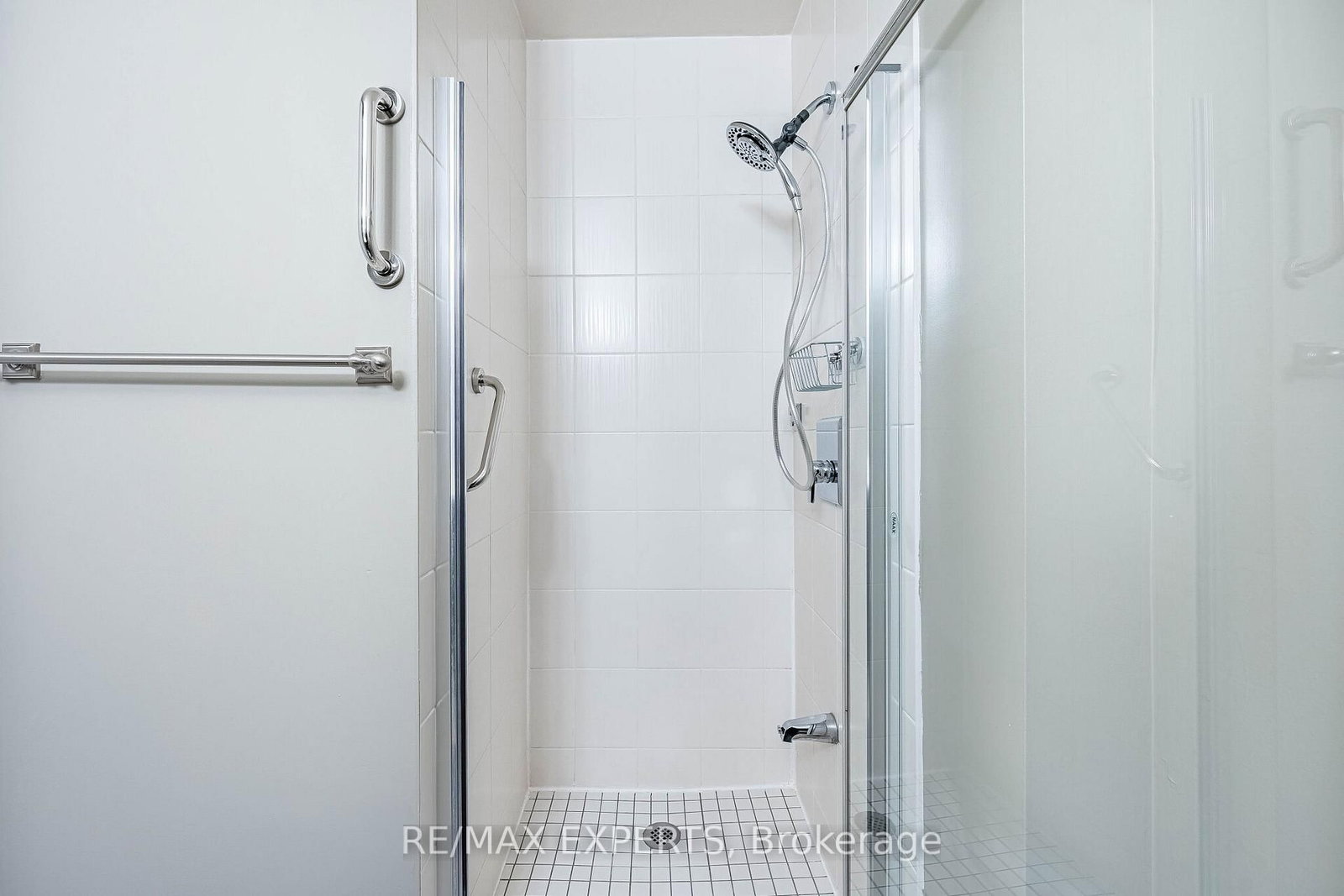 8302 Islington Avenue, Unit 211 - Photo 26