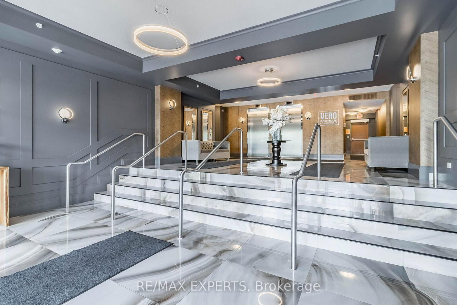 8302 Islington Avenue, Unit 211 - Photo 3