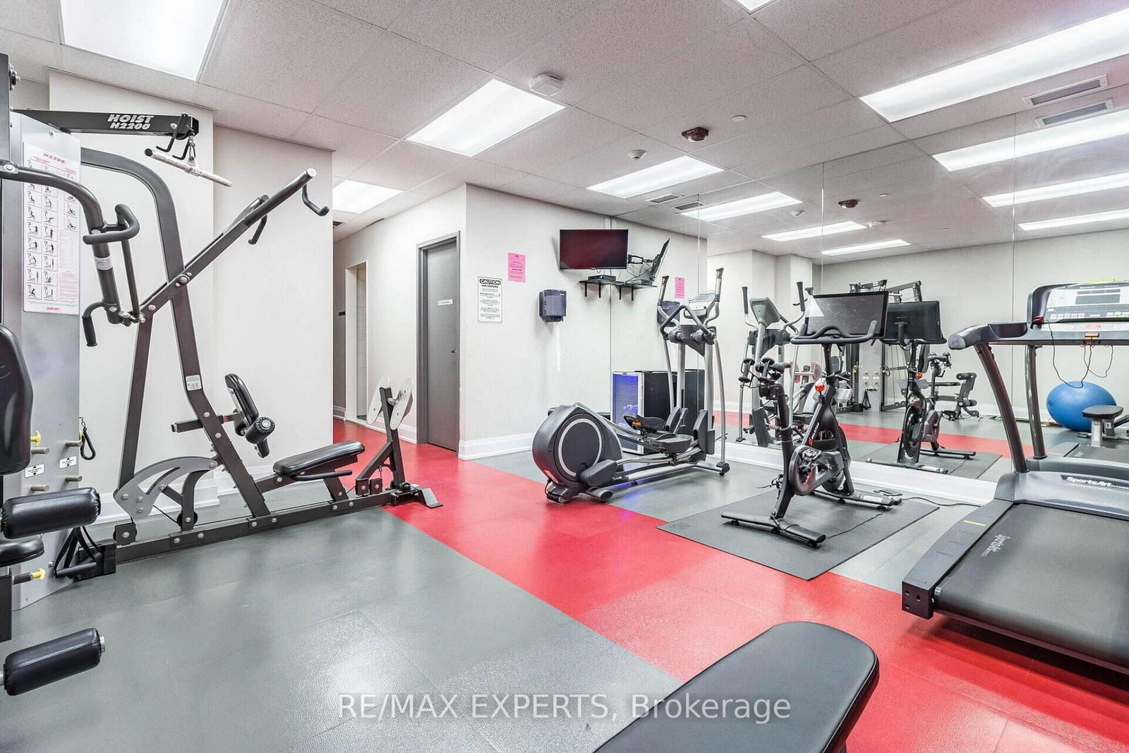 8302 Islington Avenue, Unit 211 - Photo 33