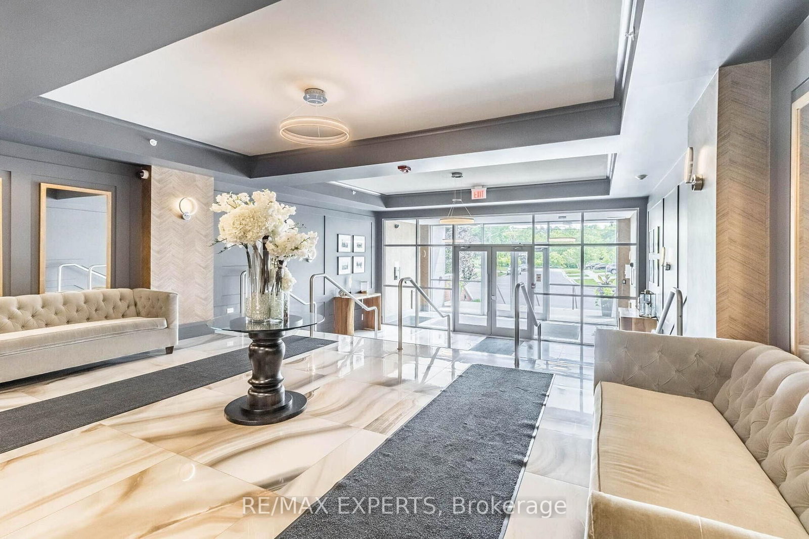 8302 Islington Avenue, Unit 211 - Photo 4