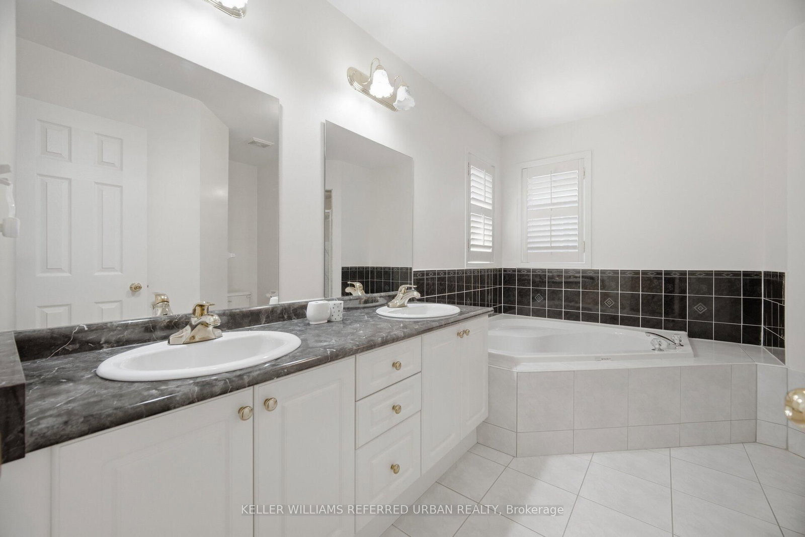 239 Drummond Drive - Photo 17