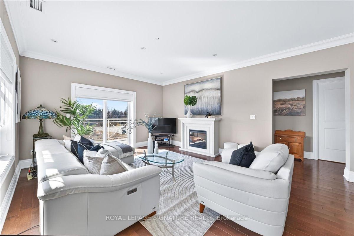 80 Burns Boulevard, Unit 327 - Photo 17