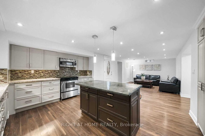 Lower - 9 Alyssum Crt, Richmond Hill, L4E 4M7 | Image 3