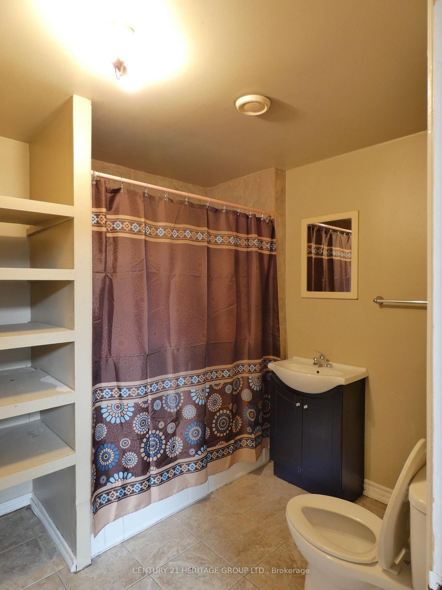 201 Main Street S, Unit 1 - Photo 9