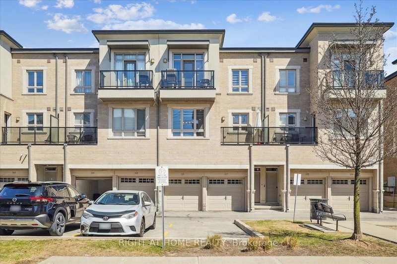14 - 105 Kayla Cres, Vaughan, L6A 4W3 | Image 2