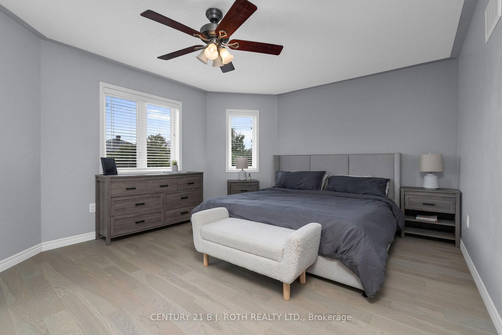 Townhouse for sale at 35 Mccann Lane, Essa, Ontario, L0M 1B4 - Angus - MLS: N12981600