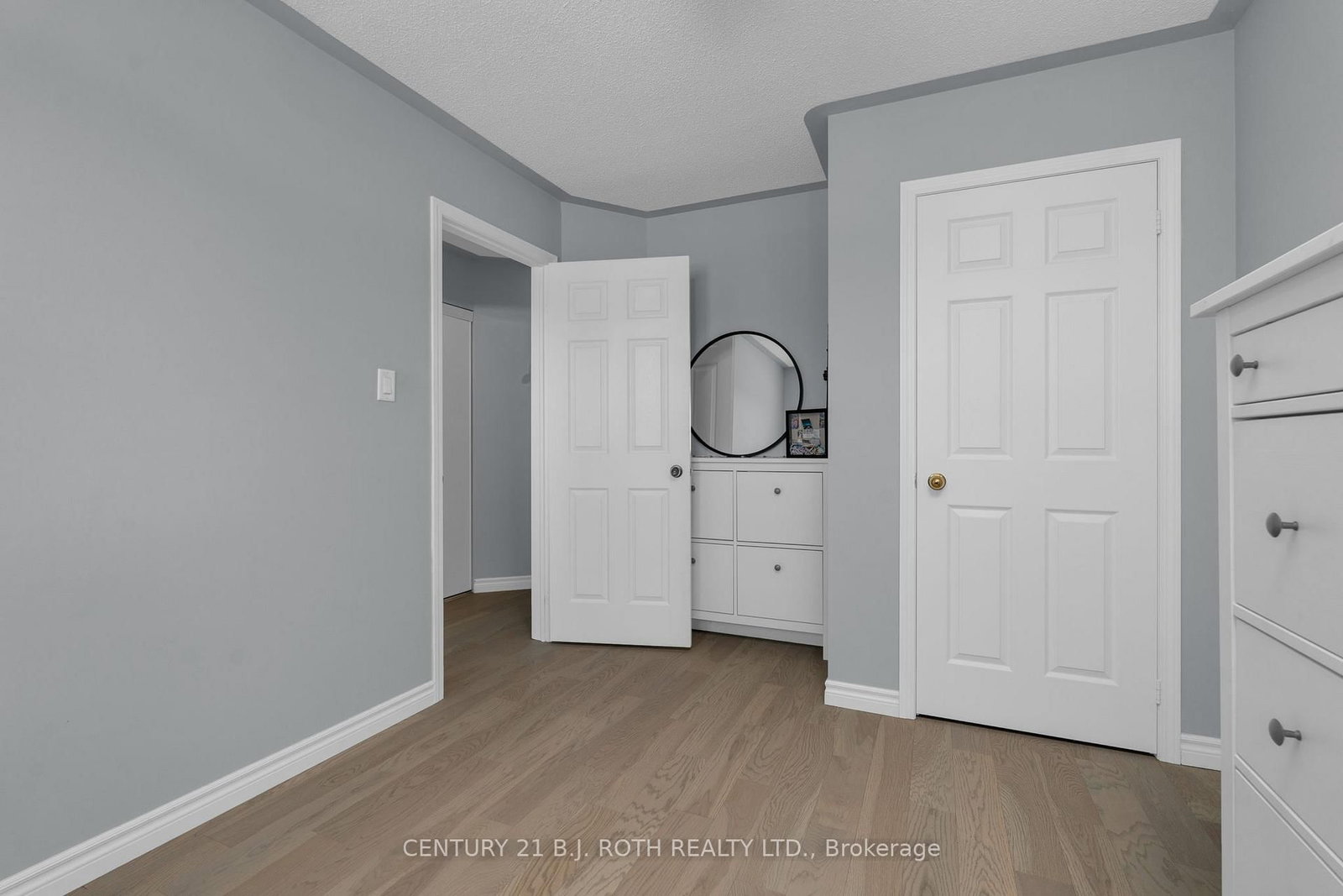 Townhouse for sale at 35 Mccann Lane, Essa, Ontario, L0M 1B4 - Angus - MLS: N12981600