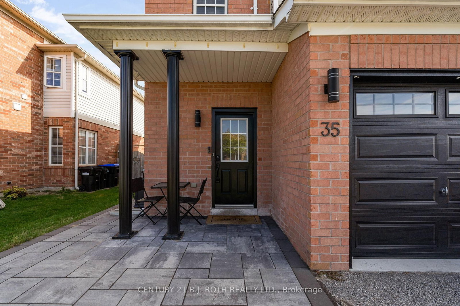 Townhouse for sale at 35 Mccann Lane, Essa, Ontario, L0M 1B4 - Angus - MLS: N12981600