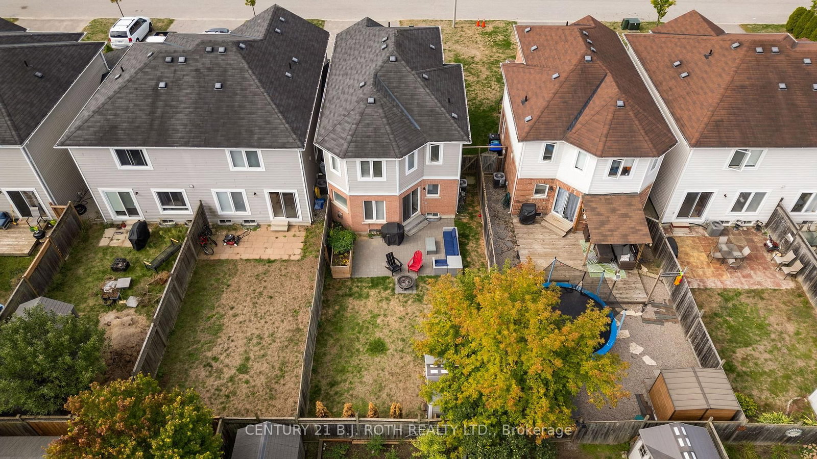 Townhouse for sale at 35 Mccann Lane, Essa, Ontario, L0M 1B4 - Angus - MLS: N12981600