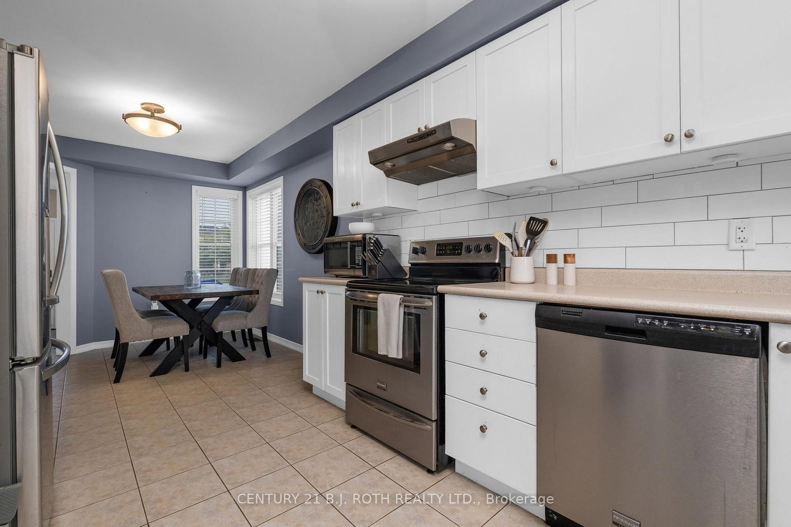 Townhouse for sale at 35 Mccann Lane, Essa, Ontario, L0M 1B4 - Angus - MLS: N12981600