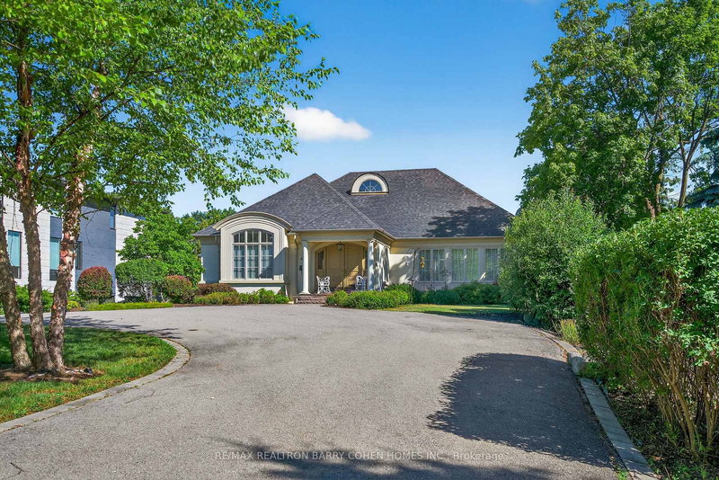 65 Thornbank Rd, Vaughan, L4J 2A1 | Image 2