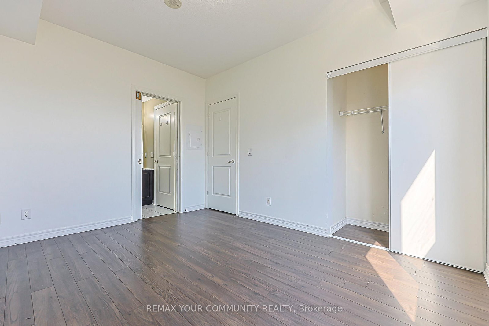 9245 Jane Street, Unit 1007 - Photo 17