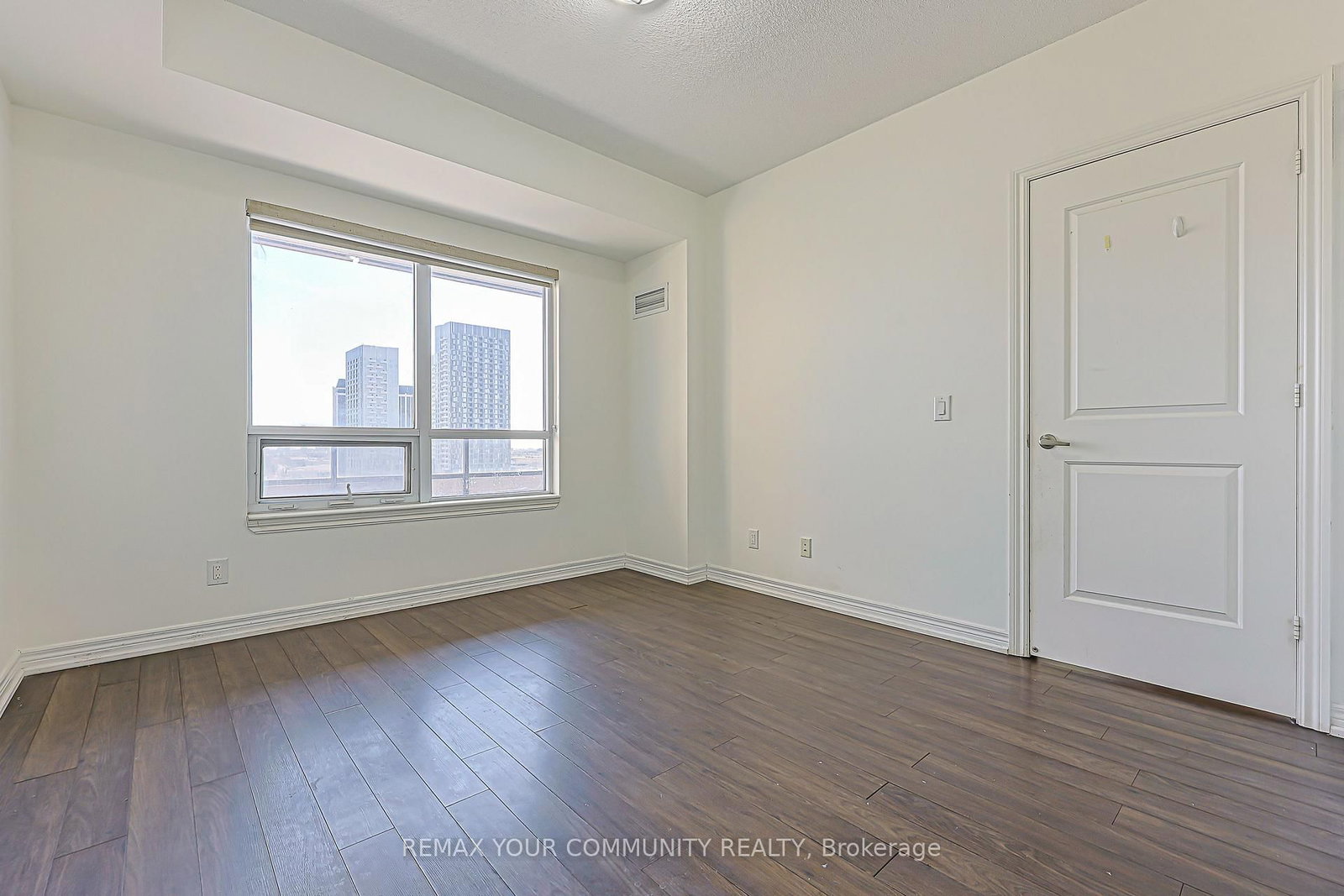 9245 Jane Street, Unit 1007 - Photo 21