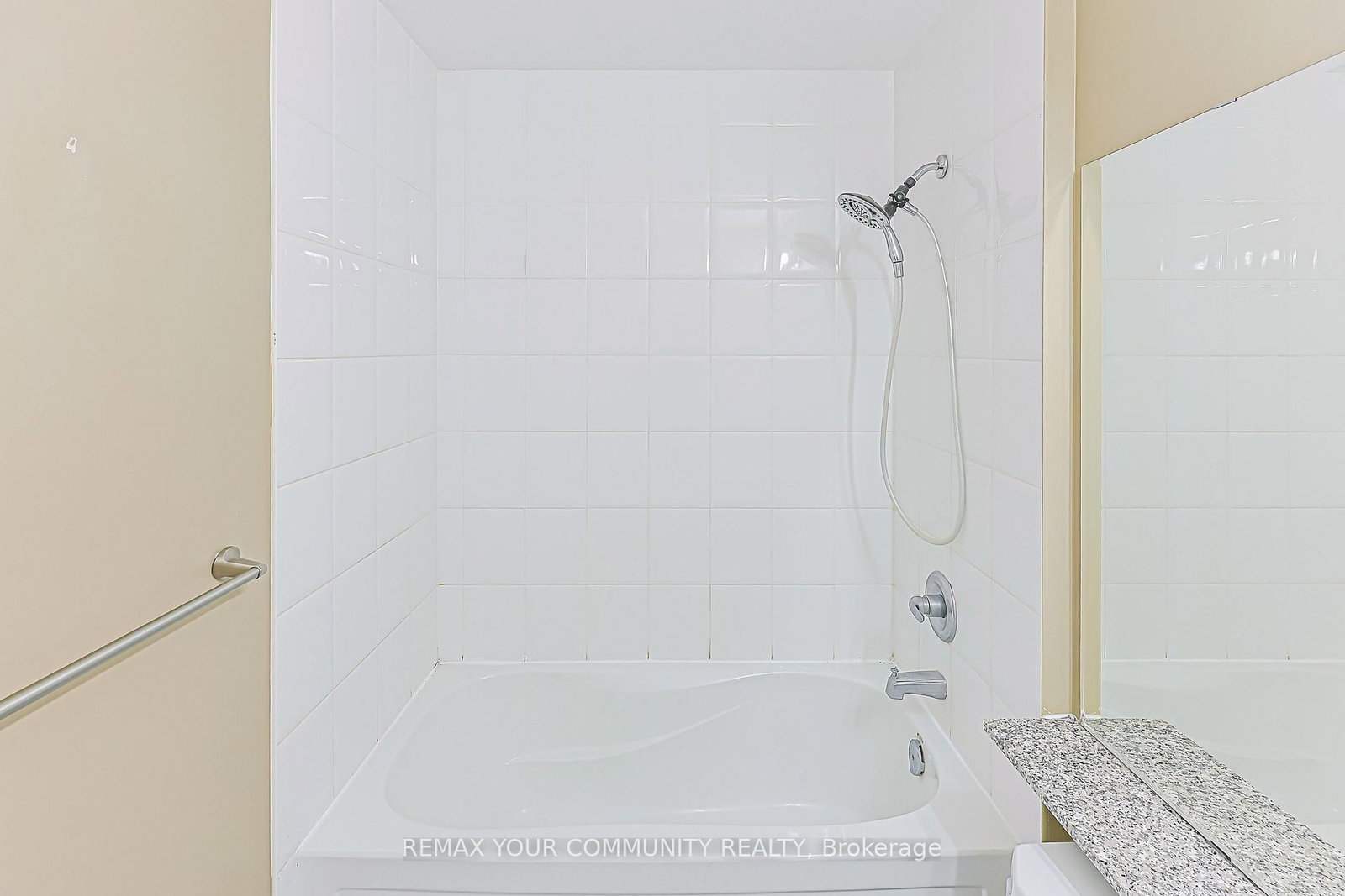 9245 Jane Street, Unit 1007 - Photo 24