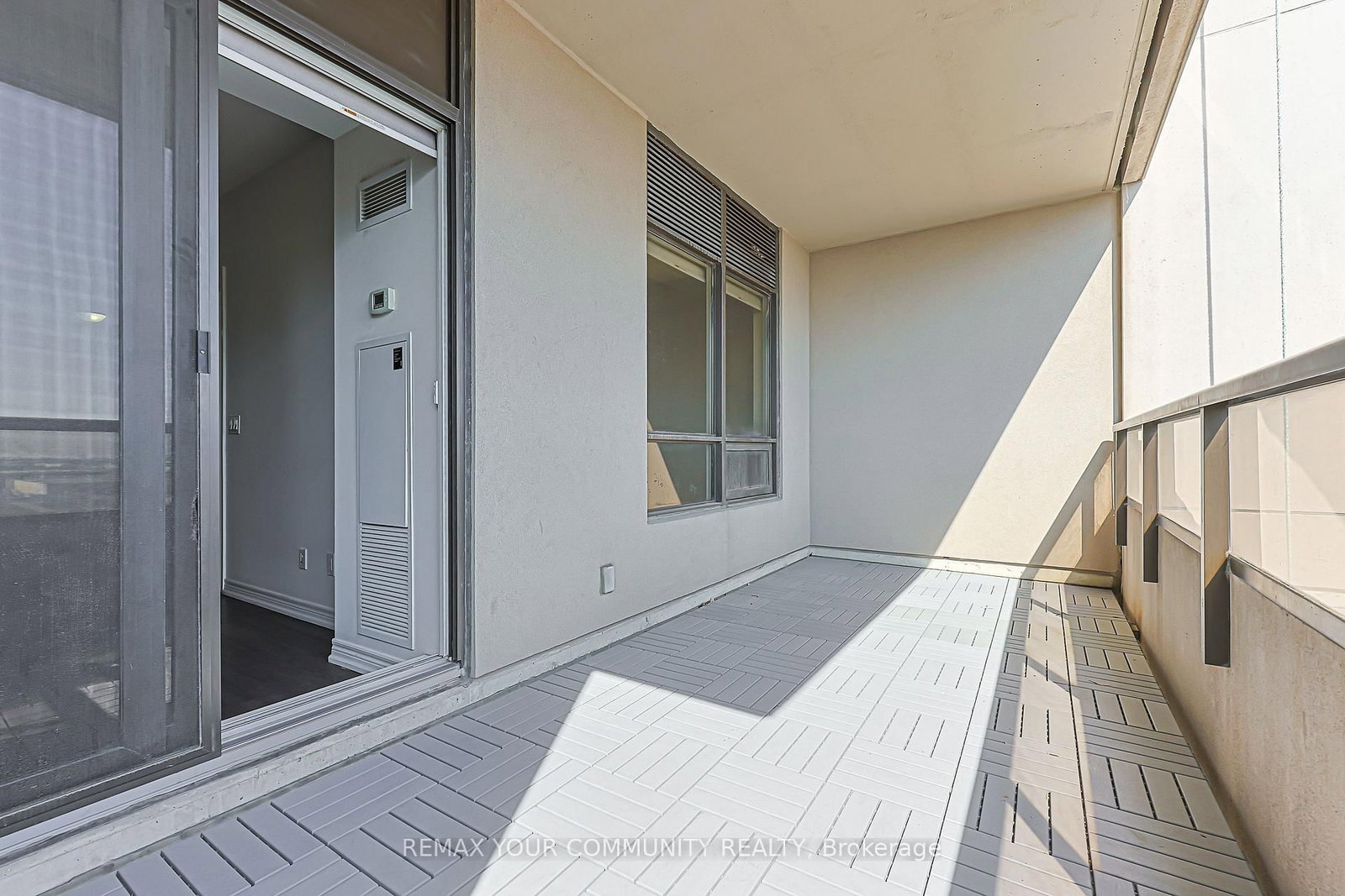 9245 Jane Street, Unit 1007 - Photo 26