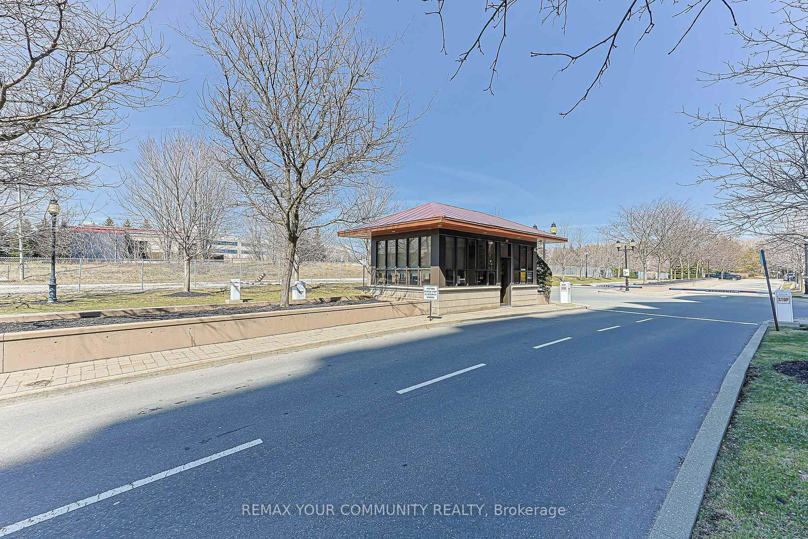 9245 Jane Street, Unit 1007 - Photo 34