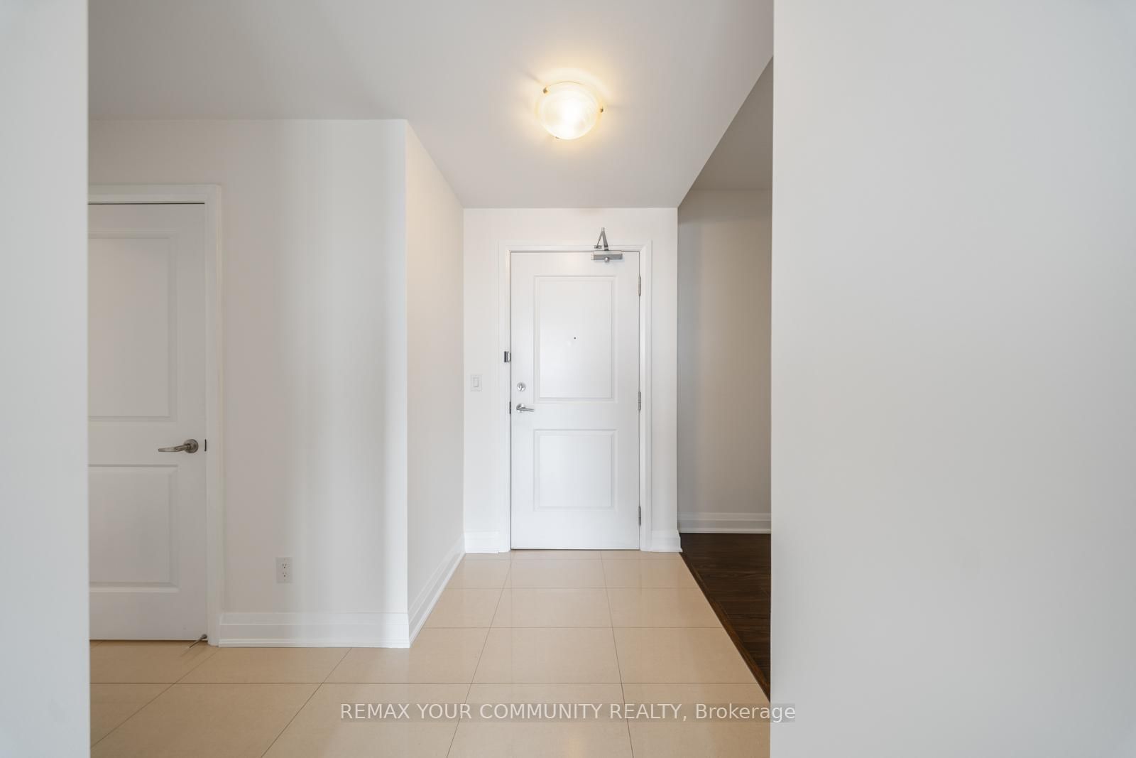 24 Woodstream Boulevard, Unit 315 - Photo 2